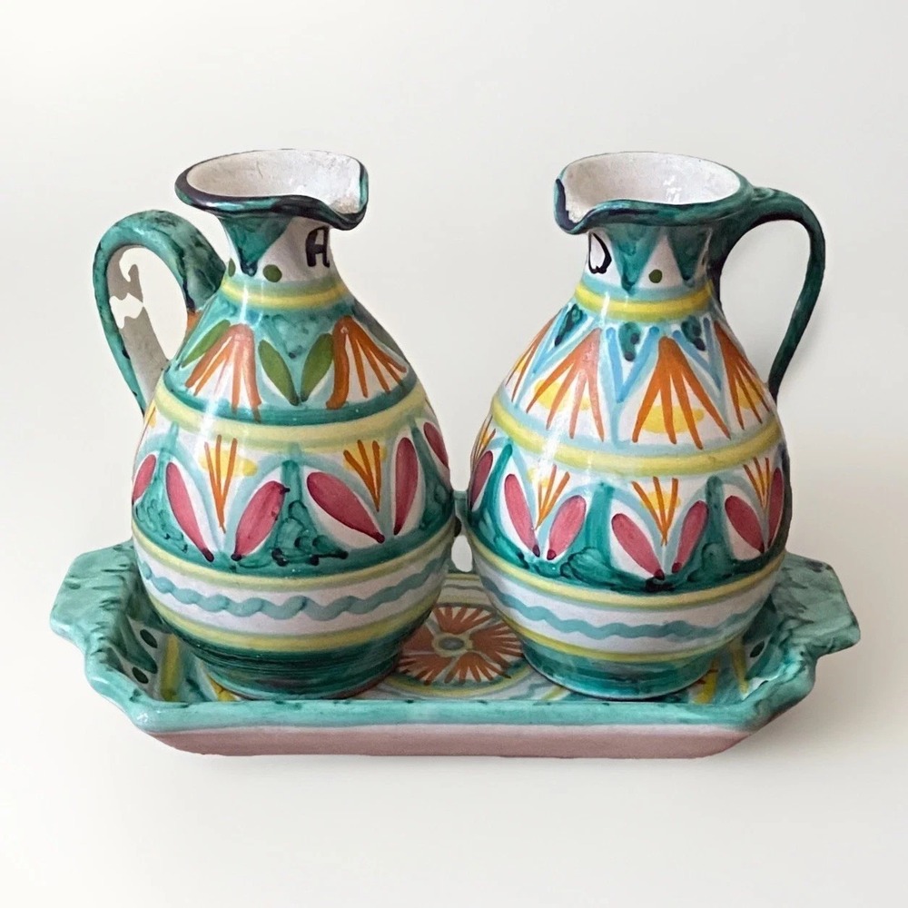 Vintage Italian Ravello Majolica Art Pottery Oil & Vinegar Cruets w/Underplate